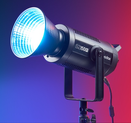 Godox SZ150R, 150W Handheld RGB Video Light